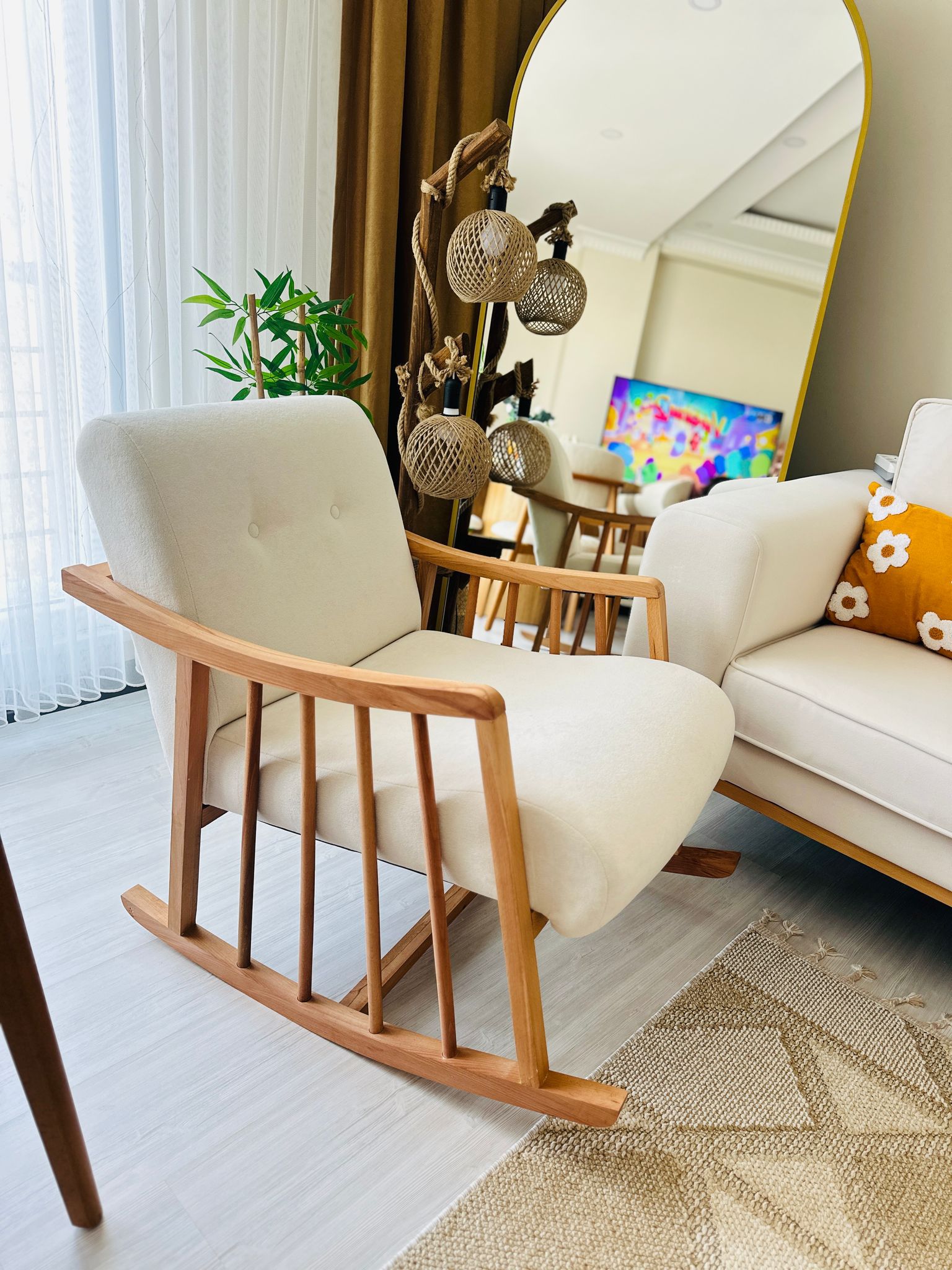 Bukle Teddy Sallanan Ahşap Berjer Koltuk - Puf ve Minder Hediyeli